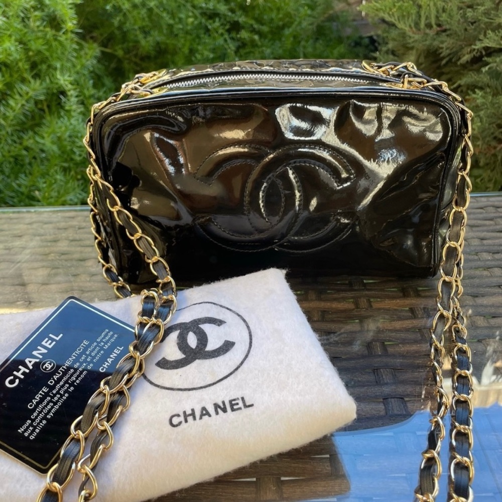 Authentic Vintage Chanel CC Large Patent Leather Crossbody